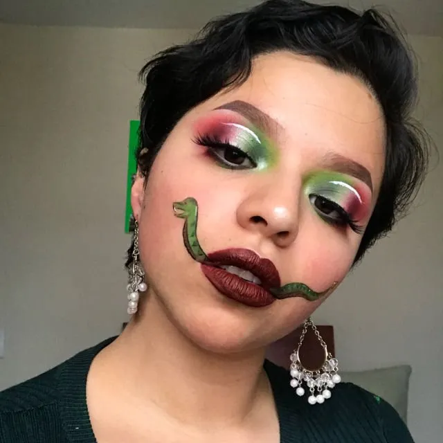 10 Inspirasi Makeup Halloween yang Tak Harus Seram, Tema Cantik dan Mistis Juga Bisa Diterapkan 13