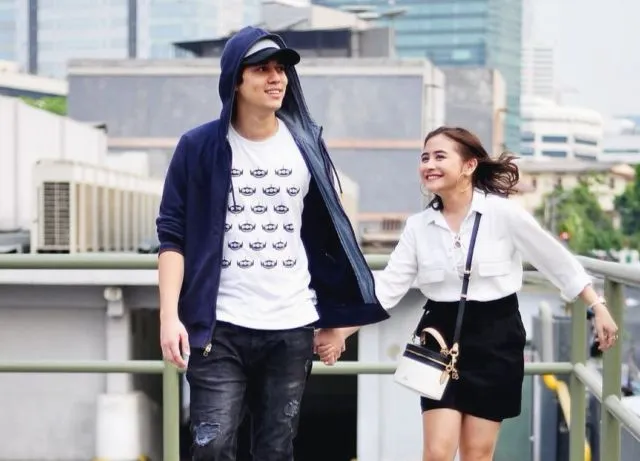 Mengintip Gaya Pacaran Prilly-Maxime yang Nggak Banyak Drama. Bisa Nih Kamu Tiru Romansa Mereka 7