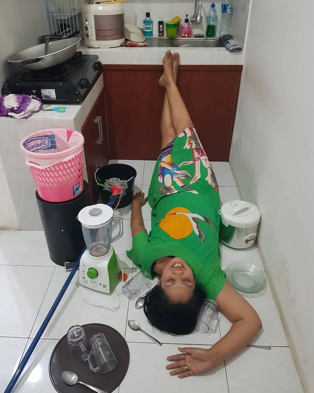 Lagi Rame Seleb #FallingStarsChallenge, Ketika Jatuh pun Harus Glamor. Eh, Tapi Ada yang Nelangsa sih :D 19