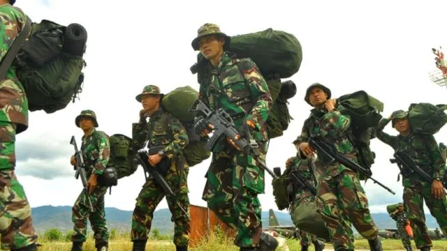 10 Potret Latihan Kopassus RI yang Mirip di Neraka. Pantas Saja Jadi Pasukan Elit yang Disegani 16