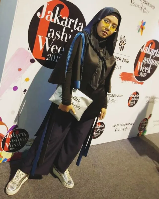 Deretan OOTD Para Penonton JFW 2019 yang Nggak Kalah Modis. Paling Santai Kayak Apa Ya? 18