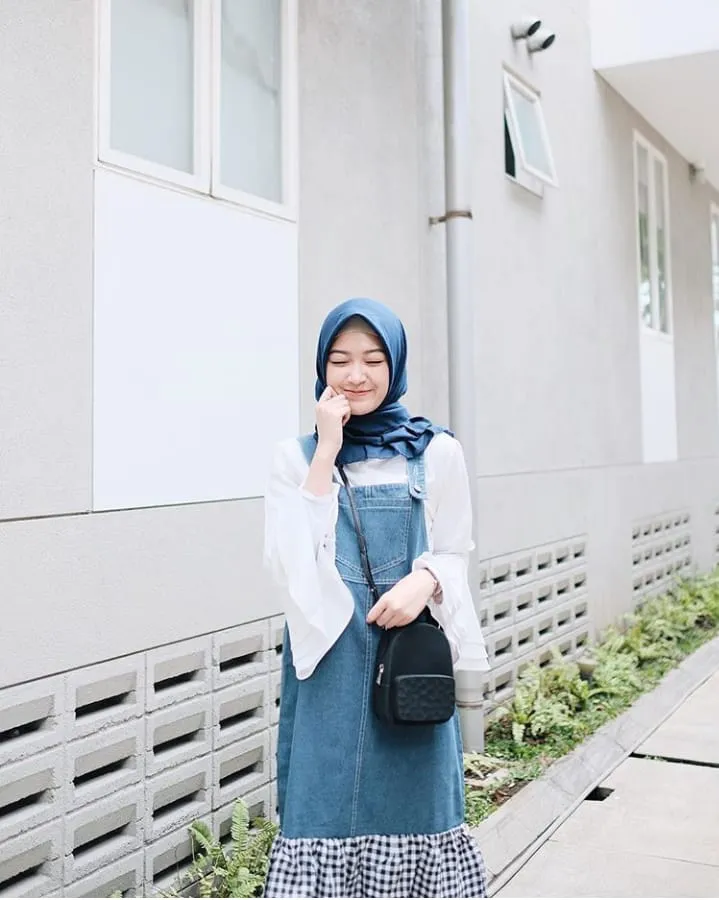 Sontek 12+ Cute Fashion Style Ala Selebgram dan Beauty Vlogger Sari Endah Pratiwi @saritiw Ini Yuk! 18