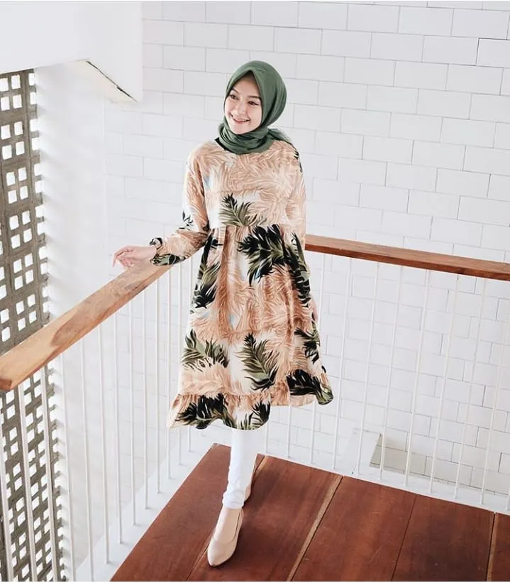 Sontek 12+ Cute Fashion Style Ala Selebgram dan Beauty Vlogger Sari Endah Pratiwi @saritiw Ini Yuk! 14