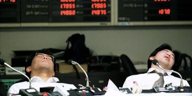 Kebiasaan 'Inemuri' Jadi Solusi Tidur di Tengah Jepang yang Gila Kerja. Tidur Sembarangan Dimaklumi 17