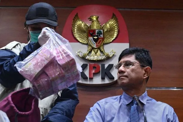 5 Hal Penting yang Perlu Kamu Tahu Soal Kasus Suap Meikarta. Nama Tina Toon Sampai Disebut-sebut 10