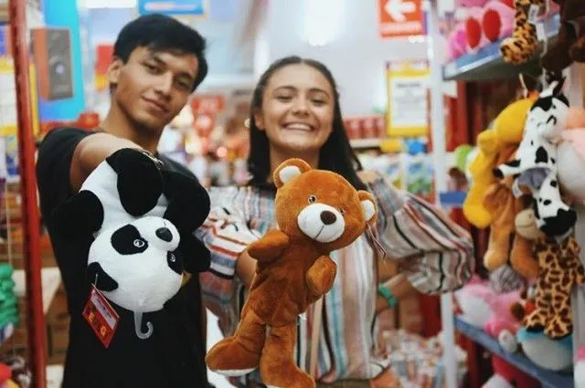 Refleksi Film Dear Nathan Hello Salma, Cinta Selalu Punya Jalan untuk Menyatukan Dua Insan 8