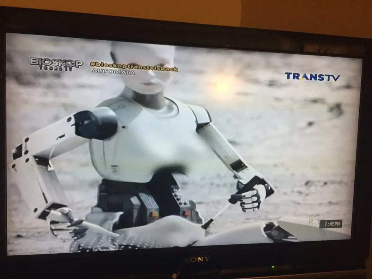 9+ Hasil Sensor TV yang Malah Bikin Mikir Aneh-Aneh. Kadang yang Harusnya Disensor Malah Lolos, Yha~ 17