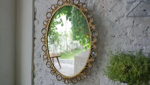 Aneka Perabot Unik untuk Hiasan Rumah Ala Shabby Chic, Bikin Pengen Foto-Foto Terus! 29