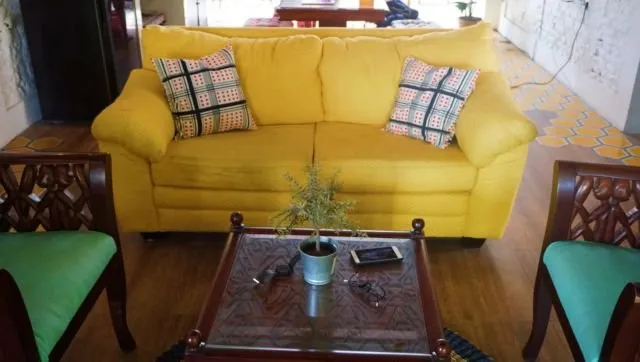 Aneka Perabot Unik untuk Hiasan Rumah Ala Shabby Chic, Bikin Pengen Foto-Foto Terus! 50