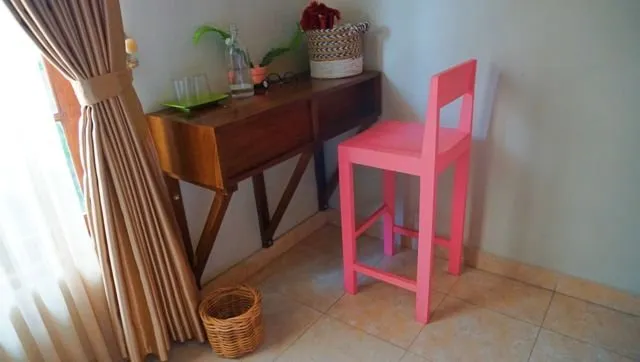 Aneka Perabot Unik untuk Hiasan Rumah Ala Shabby Chic, Bikin Pengen Foto-Foto Terus! 45