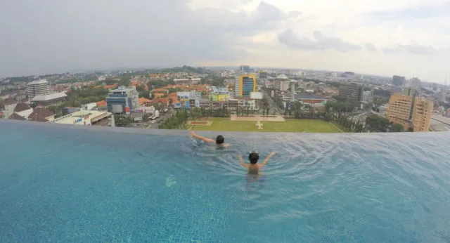 7 Kolam Renang yang Instagramable di Semarang. Mulai dari Kolam Renang Alami Sampai Infinity Pool! 9
