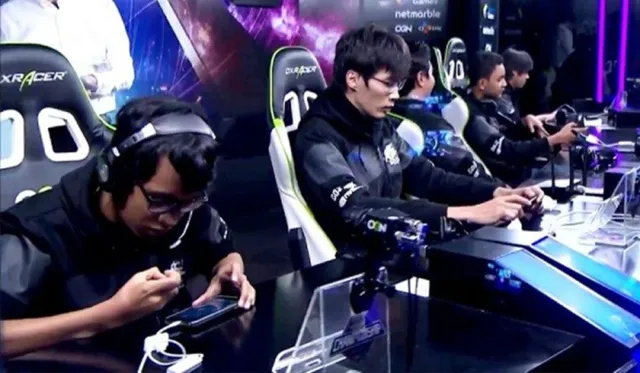 7 Sisi Lain Cowok Gamers yang Bakal Bikin Jatuh Cinta. Lupakan Dulu Soal Sifat Cueknya 12