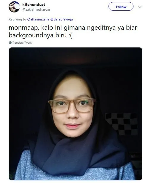 Minta Tolong Dieditin Fotonya Jadi Background Biru, Begini 17 Kreativitas Warganet yang Ngocol Abis 19