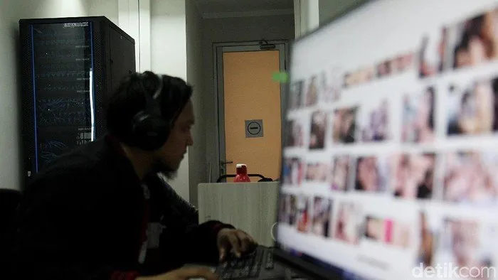 Mengenal Cara Kerja Kominfo Tangkal Konten Hoaks. Nggak Sembarangan Cap Ini-Itu Hoaks lho! 6