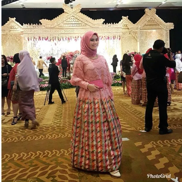 10 Inspirasi Baju Bodo Modern untuk Wisuda atau Kondangan. Warisan Budaya Indonesia Bukan Hanya Kebaya Saja Kan? 11