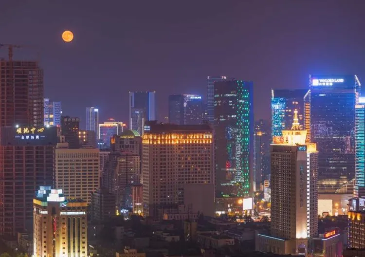 Cina Bakal Bikin Bulan Sendiri Buat Terangi Jalanan di Malam Hari. Emang Bulan Asli Nggak Cukup?? 7