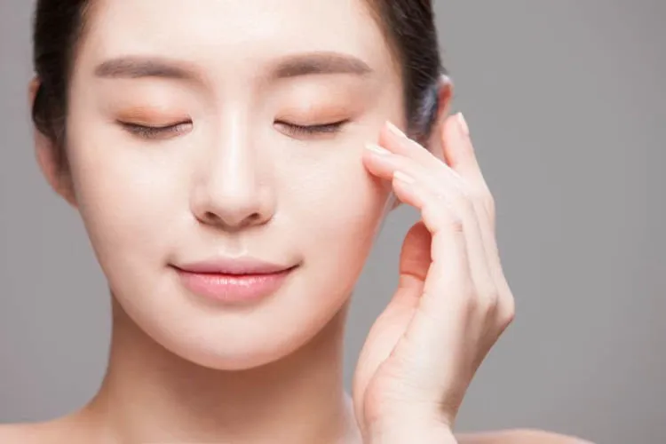 5 Tren Make-up Ala Hunnyeo Alias Beauty Influencer Korea Terbaru. Lupakan Dulu Tren Ombre Lips Kemarin Itu 10