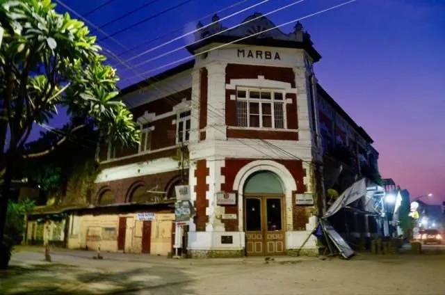 13 Spot Foto Instagramable di Kompleks Kota Lama Semarang. Cocok untuk Liburan di Akhir Pekan! 16