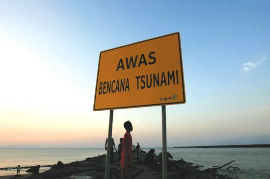 6 Kunci Penting Tinggal di Daerah Rawan Bencana Kayak Indonesia. Jangan Takut dan Terus Waspada 10