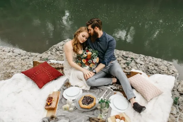 6 Hal yang Perlu Dipahami dalam Menghadapi Cowokmu yang Tak Romantis, Demi Hubungan Berjalan Manis 9