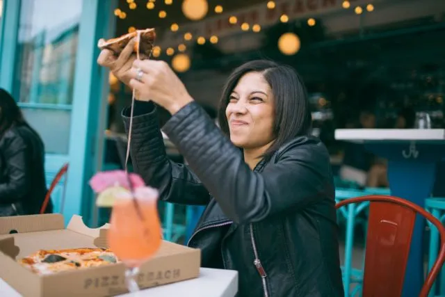 7 Cara Bikin Foto Liburan Unik dan Nggak Biasa, Meski Destinasinya Milik Sejuta Umat 14