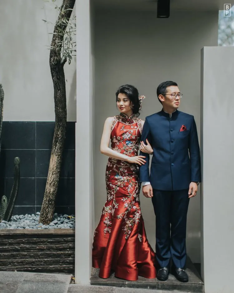 12+ Inspirasi Busana Merah Menawan untuk Acara Sangjit yang Berkesan. Siap-siap Nih Jadi Idola di Momen Istimewa 19