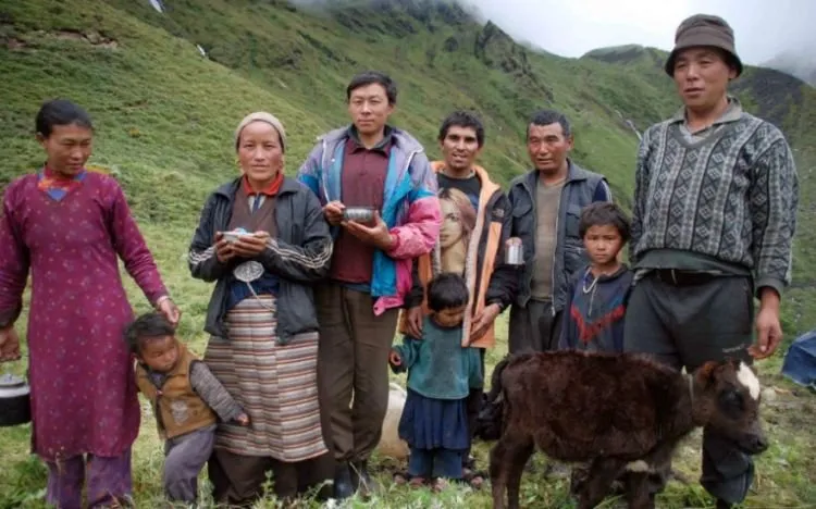Tak Ada Orang yang Bisa Mendaki Everest Tanpa Mereka, Begini 12 Fakta di Balik Kehidupan Sherpa 13