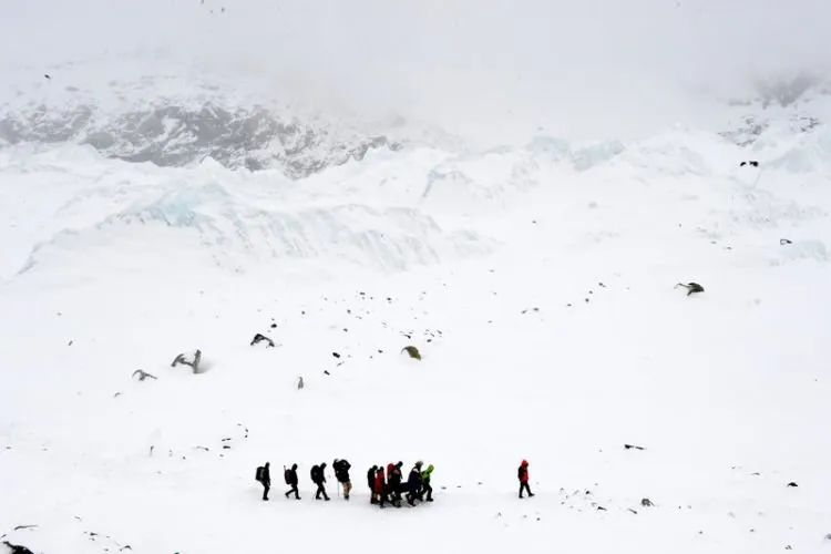 Tak Ada Orang yang Bisa Mendaki Everest Tanpa Mereka, Begini 12 Fakta di Balik Kehidupan Sherpa 19