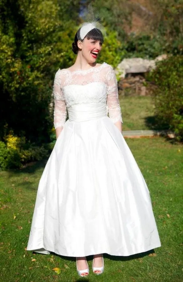 Terbaru! Gaun Pengantin Modern dengan Aksen Saku. Tisu, Lipstik, HP, Bisa Disimpan di Situ 15