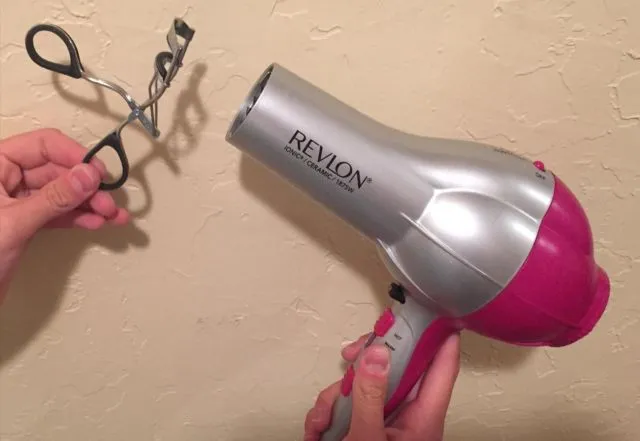Faedahkan Hair Dryer untuk 9 Kemaslahatan Ini. Kalau Cuma Dipakai Pengering Rambut Saja, Rugi! 7