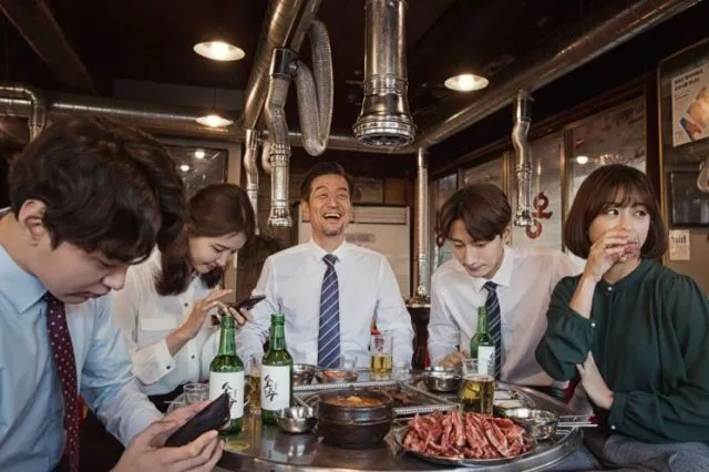 Menurut Data, Pekerja Paling Keras di Bumi Ini Ternyata Orang Korea Selatan. Lo Bukan Jepang Ya? 18