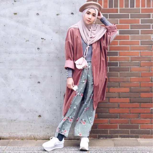11+ OOTD Kece dengan Manset untukmu yang Berhijab. Lengan Tertutup, Gaya Makin Memikat 20