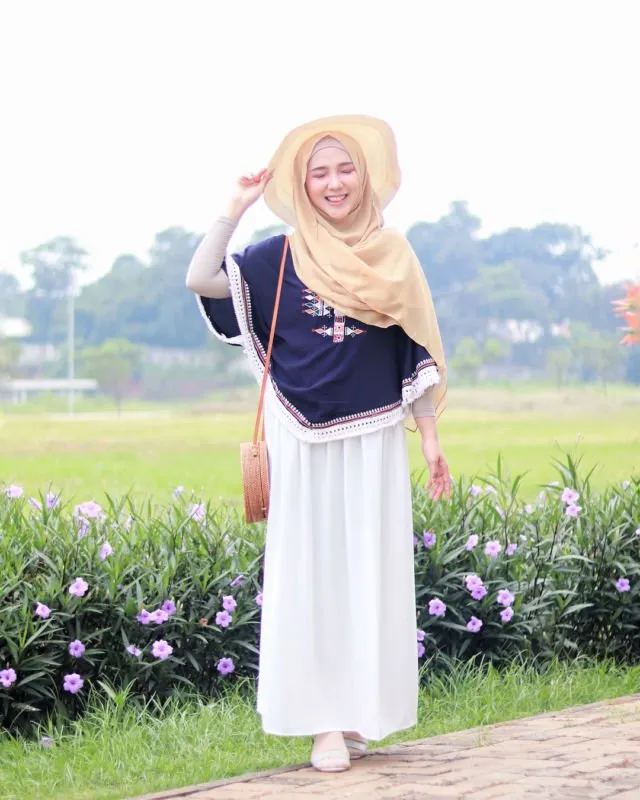 11+ OOTD Kece dengan Manset untukmu yang Berhijab. Lengan Tertutup, Gaya Makin Memikat 17