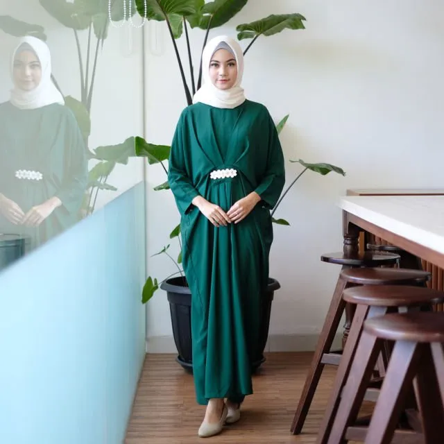 Pola Kaftan Longgar dan Ayu buatmu yang Bosan Pakai Kutubaru di Acara Kondangan Sahabatmu 20