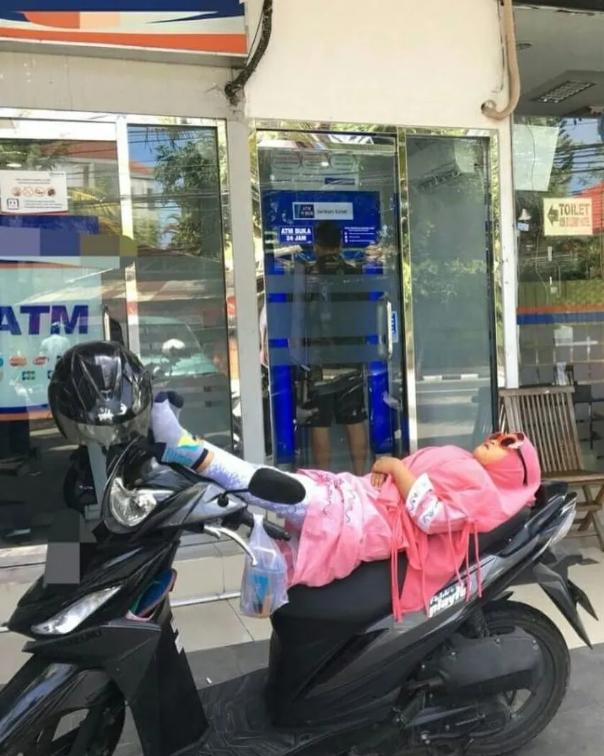 Meski Masih Bocah, Tapi Kelakuan 10 Anak ini Lebih Kocak dari Orang Dewasa. Konyolnya Alami Banget~ 16