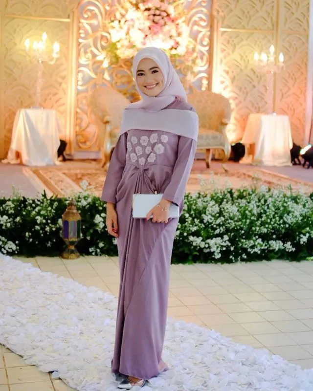 Pola Kaftan Longgar dan Ayu buatmu yang Bosan Pakai Kutubaru di Acara Kondangan Sahabatmu 26