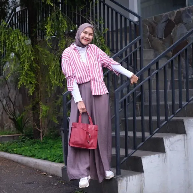 11+ OOTD Kece dengan Manset untukmu yang Berhijab. Lengan Tertutup, Gaya Makin Memikat 13