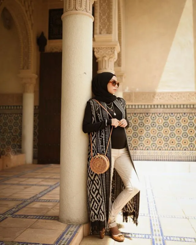 11+ OOTD Kece dengan Manset untukmu yang Berhijab. Lengan Tertutup, Gaya Makin Memikat 23