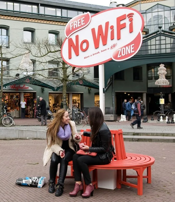 13 Iklan Outdoor yang Kreativitasnya Patut Diacungi Jempol. Begini nih Kalau Kerja Pake Hati, Keren! 19