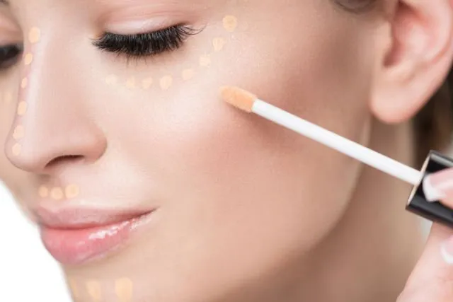 6 Kesalahan Saat Memakai Makeup. Nggak Heran Kamu Dibilang Mau Lenongan 9