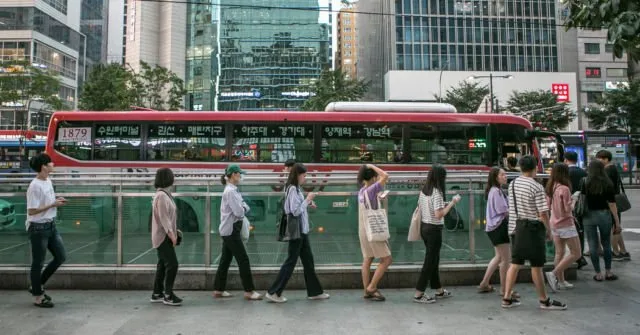 Menurut Data, Pekerja Paling Keras di Bumi Ini Ternyata Orang Korea Selatan. Lo Bukan Jepang Ya? 22
