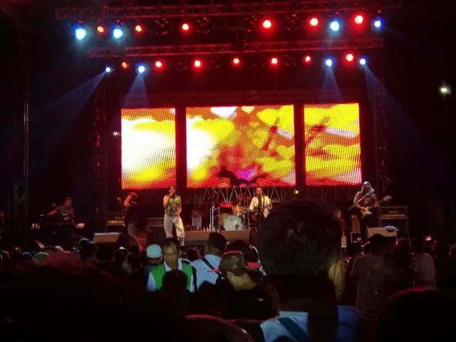 Bersenandung Manis di The 90's Festival 2018. Lengkap dengan Pernak-pernik 90an yang Khas! 18