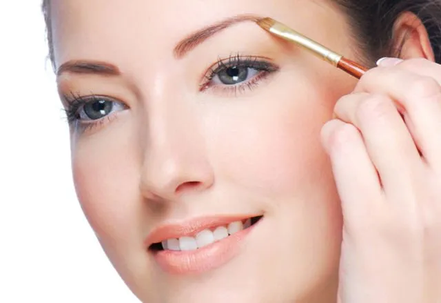 8 Fungsi Ganda Produk Makeup untuk Jurus Darurat. Pakai Seadanya Justru Lebih Hemat 11