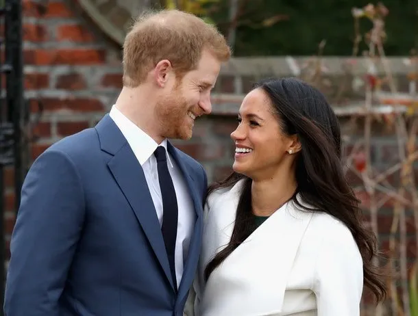 10 Foto Meghan dan Prince Harry Ini Bikin Kamu Mengamini. Bahwa Cinta Tumbuh Subur dari Tatapan Mata 19