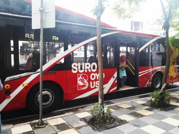 Begini Enaknya Bisa Naik Bus Bayar Pakai Sampah di Surabaya. Semoga Daerah Lain Segera Menyusul Ya 7