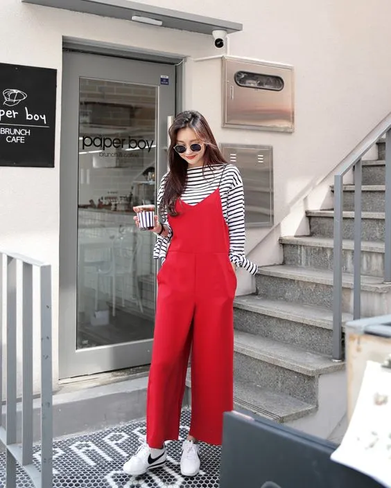 Manis dan Lucu, Ini 9 Ide Model Jumpsuit Ala Korea. Buat yang Berhijab pun Ada! 10