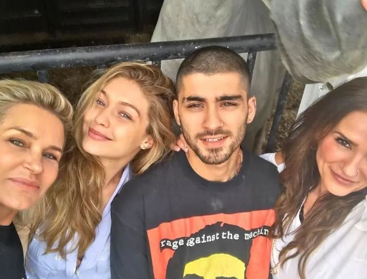 Selama ini Dianggap Beragama Islam, Zayn Malik: “Saya Tidak Mengaku Sebagai Seorang Muslim”