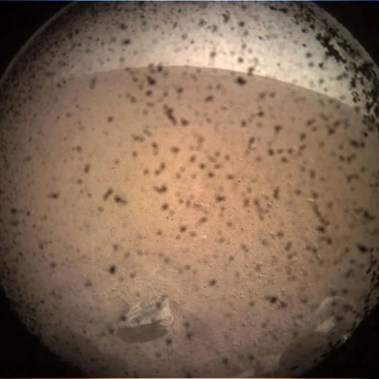 Baru Mendarat, Begini Penampakan Pertama Planet Mars dari Pesawat Milik NASA. Asli, Bikin Takjub! 12