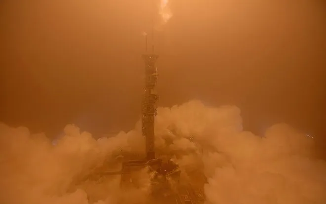 Baru Mendarat, Begini Penampakan Pertama Planet Mars dari Pesawat Milik NASA. Asli, Bikin Takjub! 11