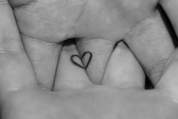 16 Gambar Tato Kecil Simple Keren untuk Couple 32